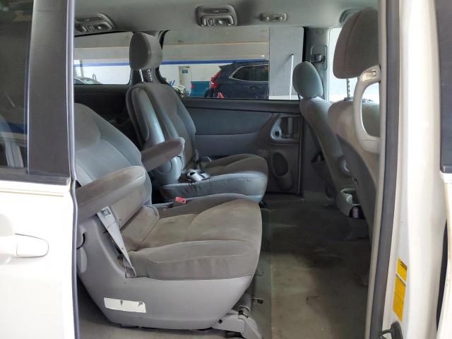 Photo 11 from auction – 2004 TOYOTA SIENNA CE with VIN 5TDZA23C14S043240
