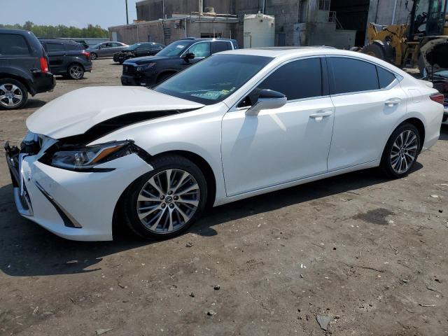 LEXUS ES 250 BAS 2021 with VIN 58AD11D14MU002313 - Photo from auction