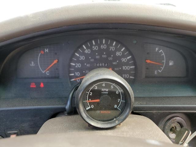 Photo 9 from auction – 2000 TOYOTA TACOMA with VIN 5TENL42N8YZ696552