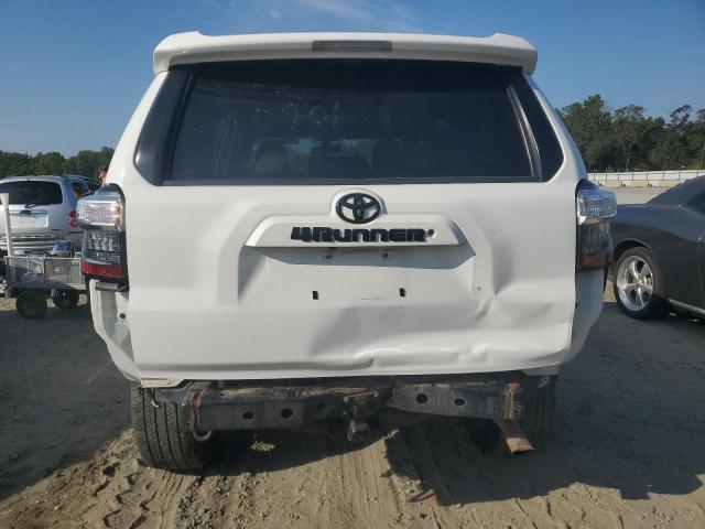 Photo 6 from auction – 2018 TOYOTA 4RUNNER SR with VIN JTEBU5JR9J5500701