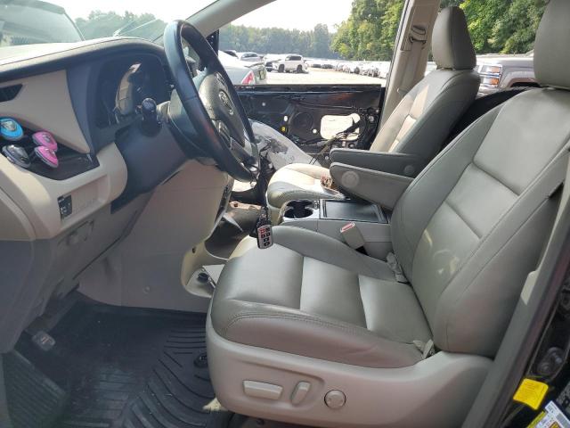 Photo 7 from auction – 2018 TOYOTA SIENNA XLE with VIN 5TDYZ3DCXJS929982