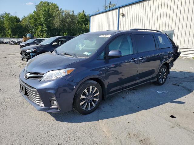 TOYOTA SIENNA XLE 2018 with VIN 5TDDZ3DC9JS202931 - Photo from auction