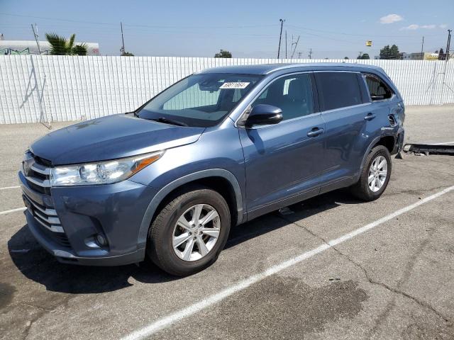 TOYOTA HIGHLANDER 2018 с VIN 5TDKZRFH4JS245432 - Снимка от търг