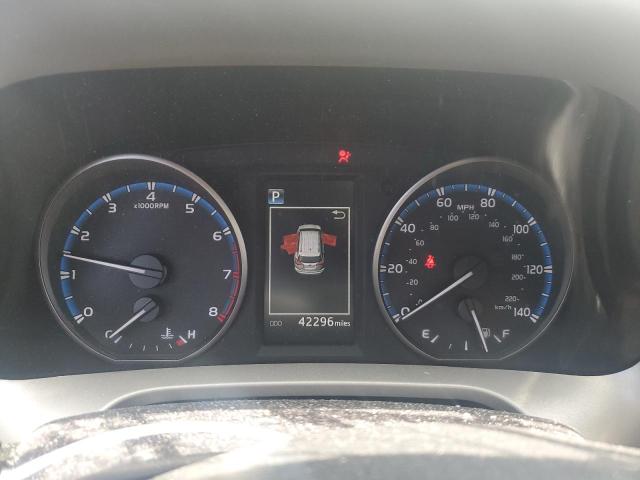 Photo 9 from auction – 2017 TOYOTA RAV4 LE with VIN 2T3BFREV1HW558916