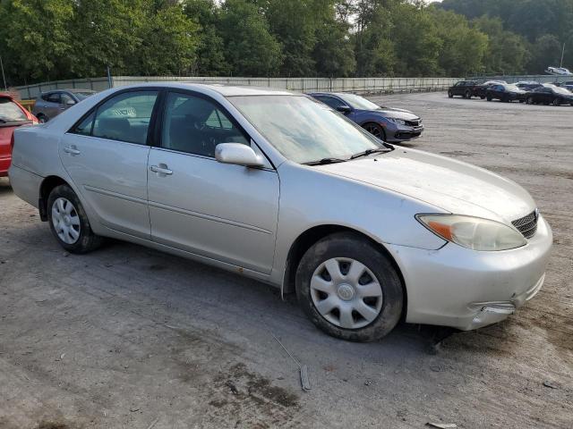 Photo 4 from auction – 2004 TOYOTA CAMRY LE with VIN 4T1BE30K64U928435