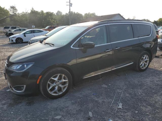 CHRYSLER PACIFICA T 2017 with VIN 2C4RC1BG8HR763223 - Photo from auction