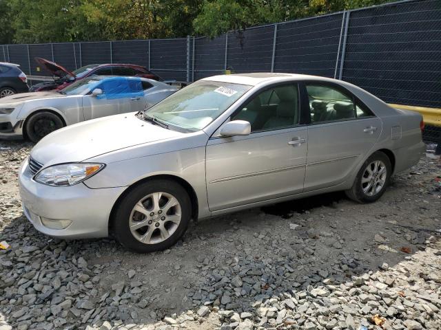 TOYOTA CAMRY LE 2005 with VIN 4T1BF30K95U604376 - Photo from auction