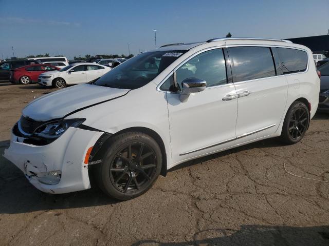 CHRYSLER PACIFICA L 2017 with VIN 2C4RC1GG2HR622401 - Photo from auction