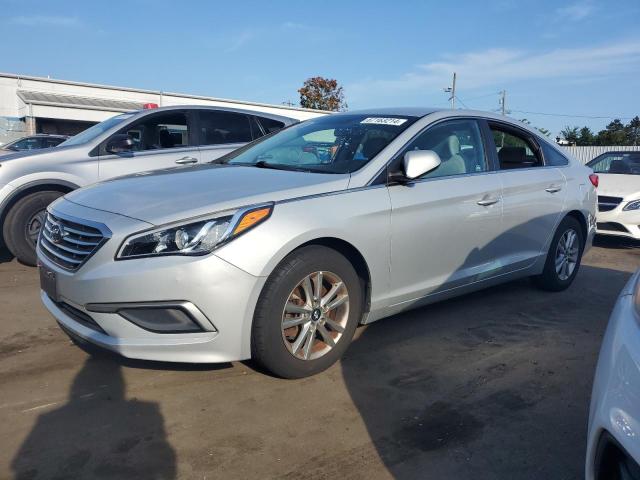 Photo 1 from auction – 2017 HYUNDAI SONATA SE with VIN 5NPE24AF3HH518015