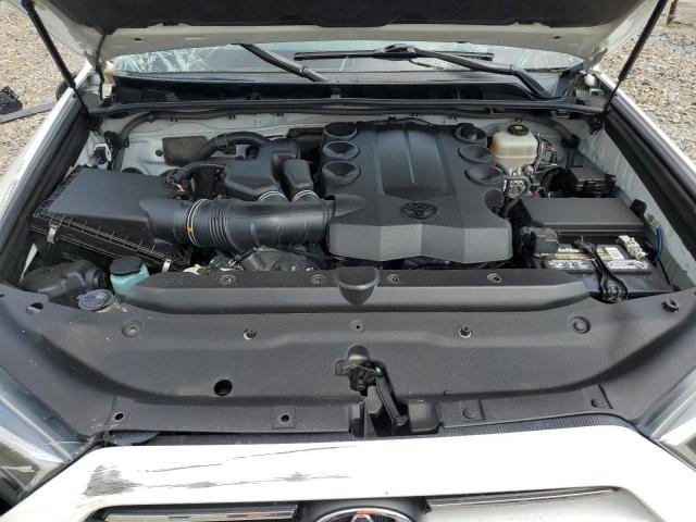Photo 12 from auction – 2020 TOYOTA 4RUNNER SR with VIN JTEBU5JR1L5739694