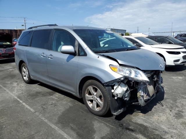 Photo 4 from auction – 2013 TOYOTA SIENNA LE with VIN 5TDKK3DC7DS333890