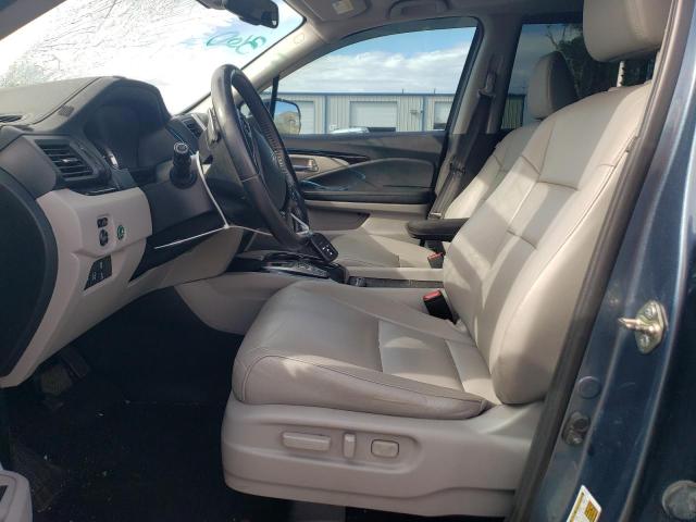Photo 7 from auction – 2017 HONDA PILOT TOUR with VIN 5FNYF6H90HB017630