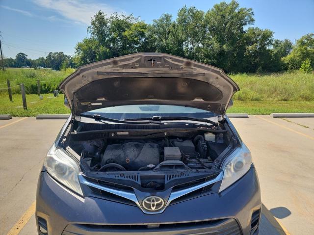 Photo 7 from auction – 2018 TOYOTA SIENNA XLE with VIN 5TDDZ3DC1JS197045