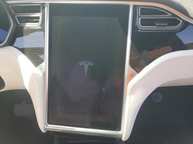 Photo 9 from auction – 2017 TESLA MODEL X with VIN 5YJXCBE25HF035142