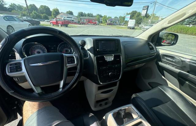 Photo 9 from auction – 2012 CHRYSLER TOWN & COU with VIN 2C4RC1BG4CR187087