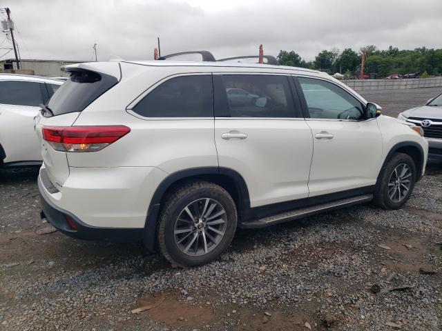 Photo 3 from auction – 2019 TOYOTA HIGHLANDER with VIN 5TDJZRFH4KS595334