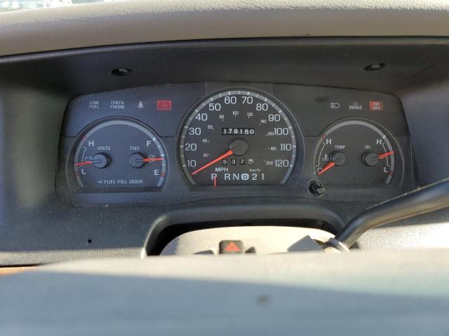 Photo 9 from auction – 2001 FORD CROWN VICT with VIN 2FAFP74W01X127756