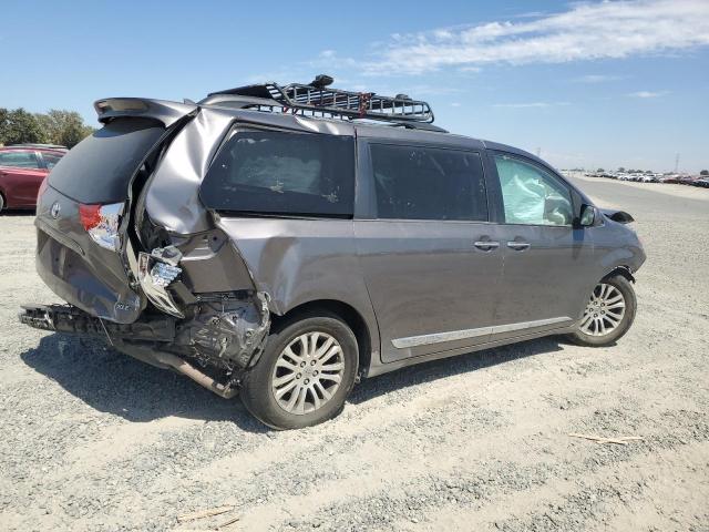 Photo 3 from auction – 2012 TOYOTA SIENNA XLE with VIN 5TDYK3DCXCS261236