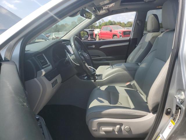 Photo 7 from auction – 2019 TOYOTA HIGHLANDER with VIN 5TDJZRFH3KS570411