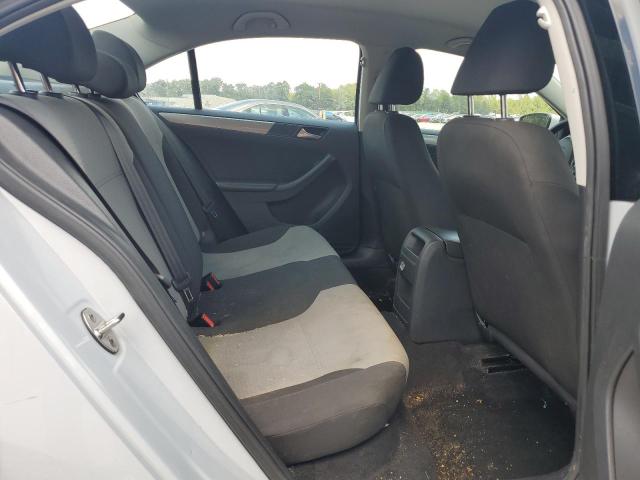 Photo 10 from auction – 2017 VOLKSWAGEN JETTA S with VIN 3VW2B7AJ4HM292003