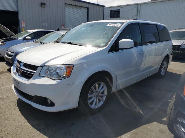 DODGE GRAND CARA 2018 with VIN 2C4RDGCG5JR326056 - Photo from auction