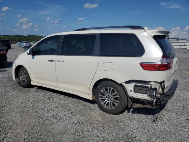 Photo 2 from auction – 2018 TOYOTA SIENNA XLE with VIN 5TDYZ3DC5JS934491