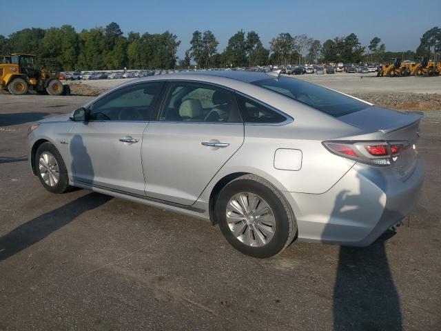 Photo 2 from auction – 2017 HYUNDAI SONATA HYB with VIN KMHE24L38HA065290
