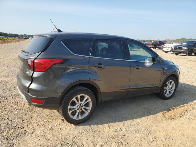 Photo 3 from auction – 2019 FORD ESCAPE SE with VIN 1FMCU0GD5KUC57981
