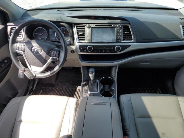 Photo 8 from auction – 2019 TOYOTA HIGHLANDER with VIN 5TDKZRFH1KS332688