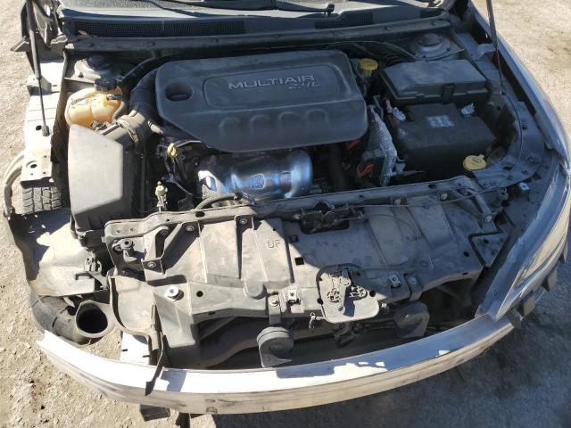 Photo 11 from auction – 2015 CHRYSLER 200 LIMITE with VIN 1C3CCCAB0FN621342