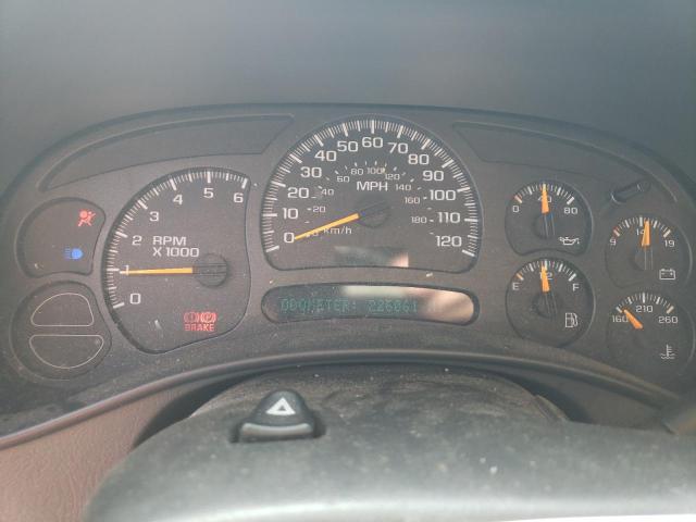 Photo 9 from auction – 2004 CHEVROLET SILVERADO with VIN 2GCEC19T041274406