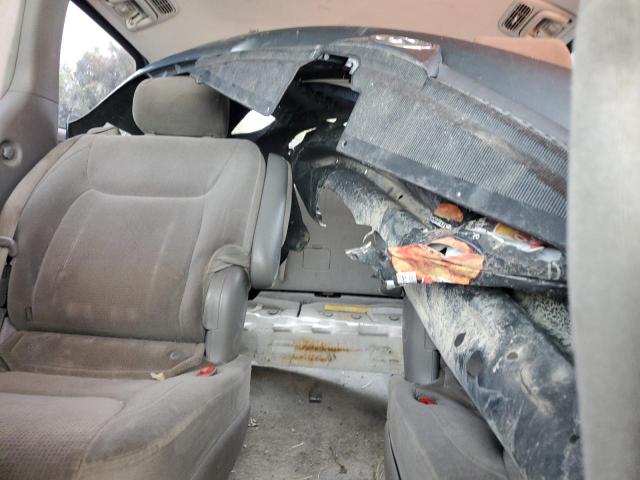 Photo 10 from auction – 2004 TOYOTA SIENNA CE with VIN 5TDZA23C74S220227