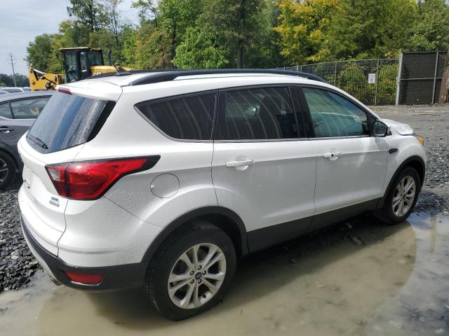 Photo 3 from auction – 2019 FORD ESCAPE SEL with VIN 1FMCU0HD7KUB47030