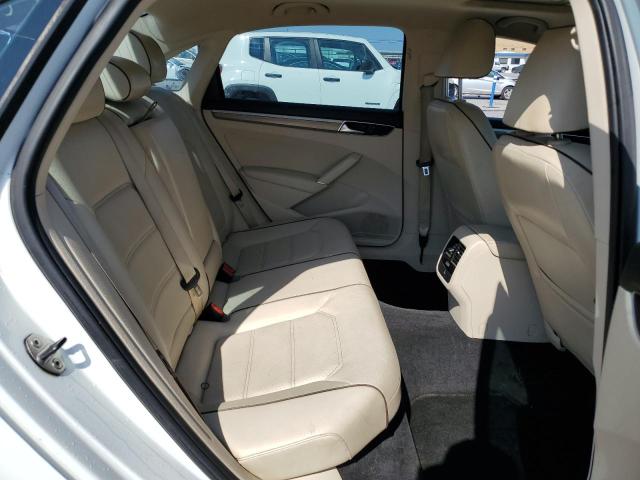 Photo 10 from auction – 2016 VOLKSWAGEN PASSAT SE with VIN 1VWBT7A35GC044275
