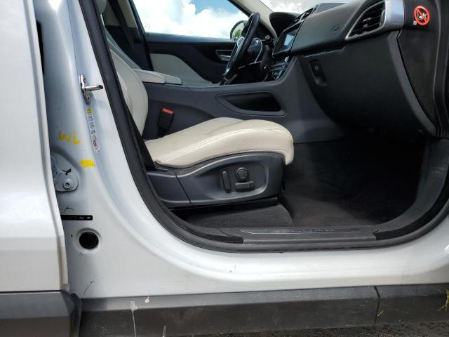 Photo 13 from auction – 2018 JAGUAR F-PACE PRE with VIN SADCK2EV2JA261136