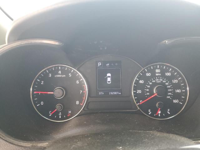 Photo 9 from auction – 2018 KIA FORTE LX with VIN 3KPFK4A7XJE283572