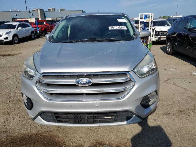 Photo 5 from auction – 2017 FORD ESCAPE SE with VIN 1FMCU0GDXHUE49891