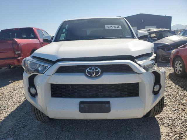 Photo 5 from auction – 2015 TOYOTA 4RUNNER SR with VIN JTEBU5JR9F5226570