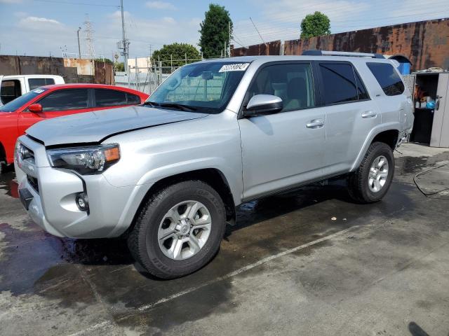 TOYOTA 4RUNNER SR 2024 with VIN JTEEU5JRXR5305165 - Photo from auction