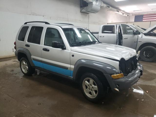 Photo 4 from auction – 2005 JEEP LIBERTY SP with VIN 1J4GL48K05W698191