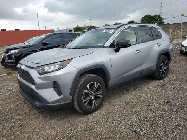 TOYOTA RAV4 LE 2019 with VIN JTMH1RFVXKD032585 - Photo from auction