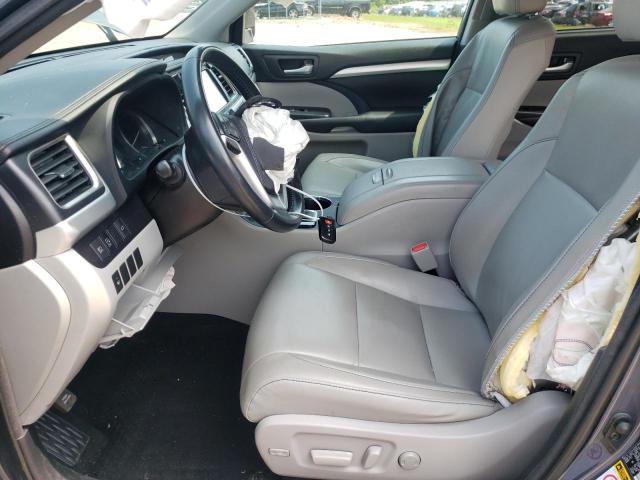 Photo 7 from auction – 2018 TOYOTA HIGHLANDER with VIN 5TDJZRFH0JS885634