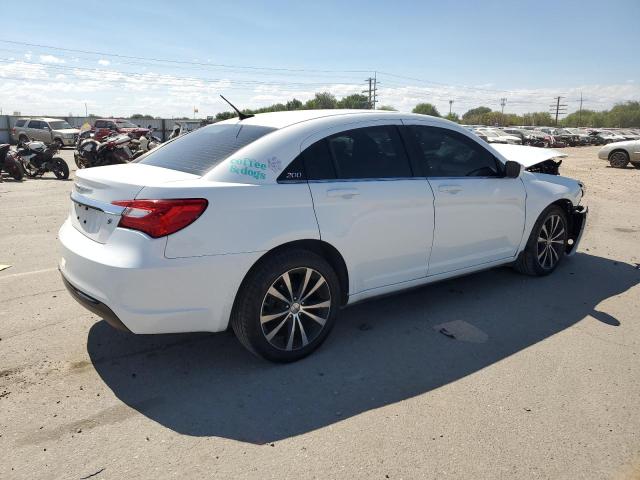 Photo 3 from auction – 2012 CHRYSLER 200 TOURIN with VIN 1C3CCBBG3CN301450