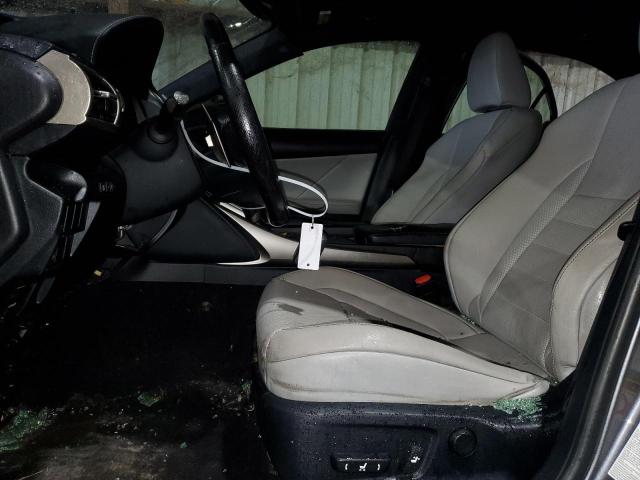 Фото 7 с аукциона – 2016 LEXUS IS 200T с VIN JTHBA1D24G5030542
