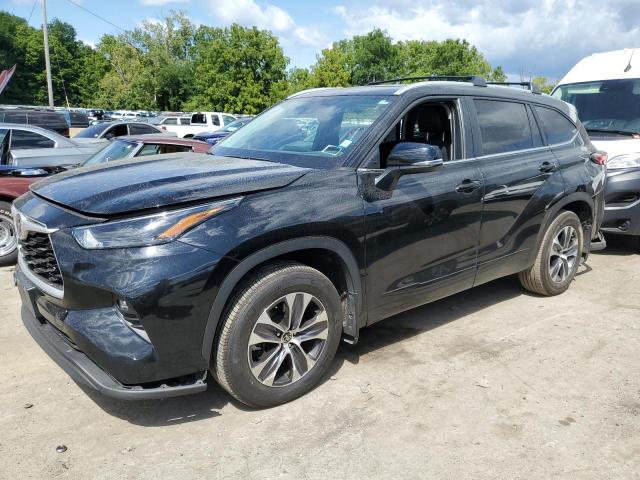TOYOTA HIGHLANDER 2023 z numerem VIN 5TDKDRBH3PS023624 - Zdjęcie z aukcji