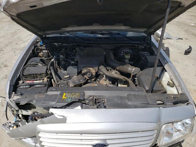 Photo 11 from auction – 2004 FORD CROWN VICT with VIN 2FAFP74W64X137177
