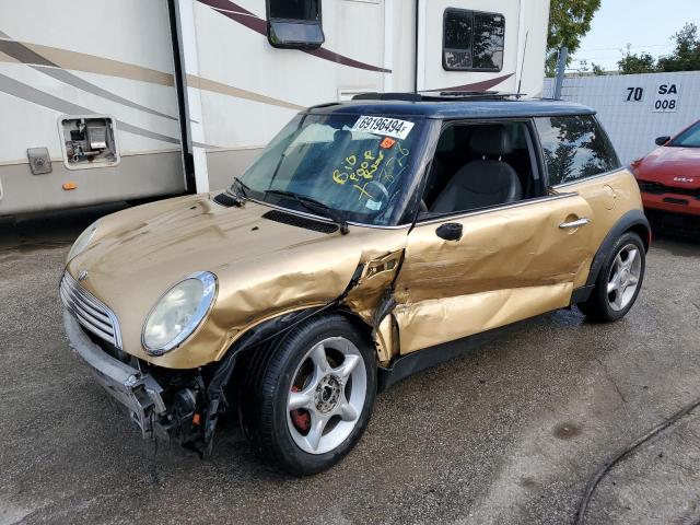 MINI COOPER 2003 with VIN WMWRC33493TC46188 - Photo from auction