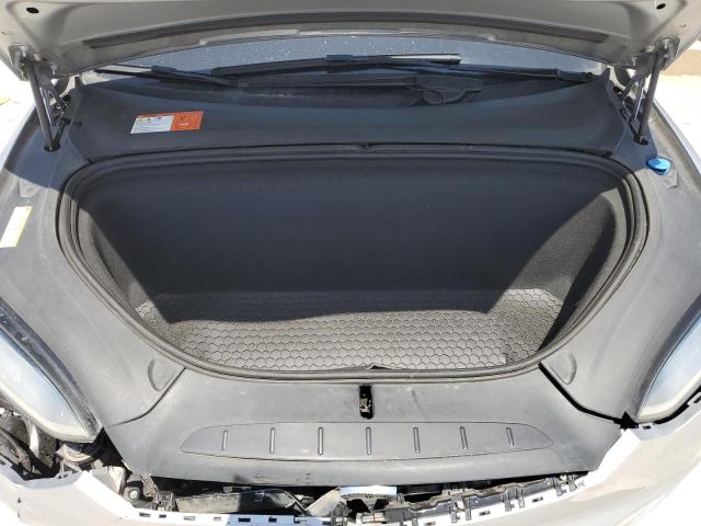 Photo 12 from auction – 2016 TESLA MODEL X with VIN 5YJXCAE26GF007987