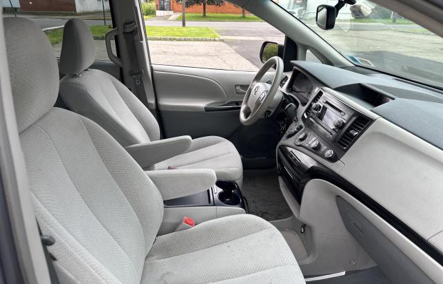 Photo 5 from auction – 2011 TOYOTA SIENNA LE with VIN 5TDKK3DC6BS079456