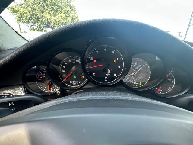 Photo 8 from auction – 2013 PORSCHE PANAMERA 2 with VIN WP0AA2A76DL010108